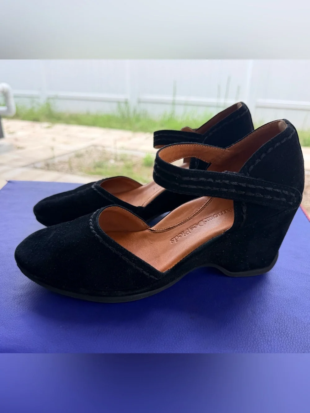 L`AMOUR DES PIEDS ORVA WOMEN'S BLACK KIDSUEDE ANKLE STRAP PUMPS SIZE 8.5